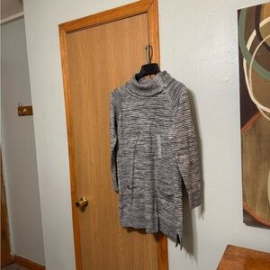 Eight Eight Eight NWT Large Knee-Length Long Sleeve Mockneck Sweater Dress